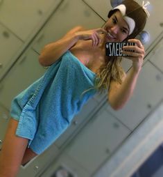 Сексуальная Карина Зверева на горячих селфи фото #12