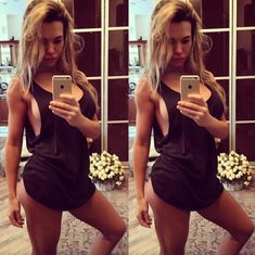 Сексуальная Карина Зверева на горячих селфи фото #20