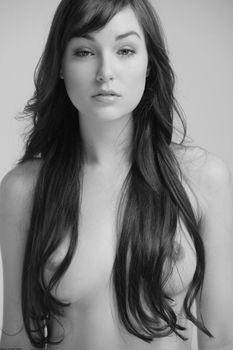 Обнажённая Саша Грей демонстрирует свою сочную грудь фото #10