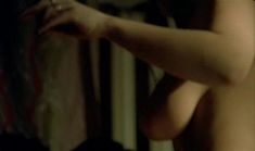 Марина Вовченко оголила грудь и попу в фильме «4» фото #20