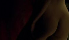 Марина Вовченко оголила грудь и попу в фильме «4» фото #21