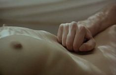 Абсолютно голая Александра Флоринская в фильме «Memorabilia. Собрания памятных вещей» фото #7