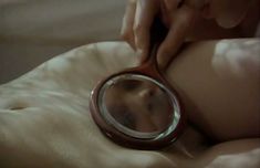 Абсолютно голая Александра Флоринская в фильме «Memorabilia. Собрания памятных вещей» фото #10