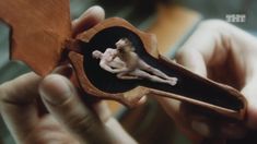 Голая попа Евгении Брик в сериале «Адаптация» фото #1