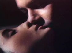 Голые сиськи Екатерины Стриженовой в фильме «Ангелы смерти»