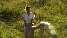 Сексуальная Анна Шерлинг в прозрачном наряде в сериале «Бабий бунт, или Война в Новоселково» фото #1