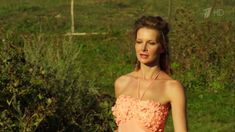 Сексуальная Анна Шерлинг в прозрачном наряде в сериале «Бабий бунт, или Война в Новоселково» фото #2