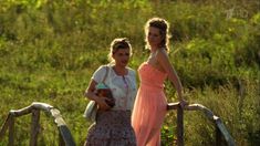 Сексуальная Анна Шерлинг в прозрачном наряде в сериале «Бабий бунт, или Война в Новоселково» фото #7