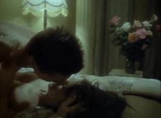 Елена Сафонова снялась с голой грудью в фильме «Бабочки»