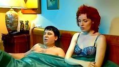 Голая попа Жанны Эппле в сериале «Бальзаковский возраст или Все мужики сво...» фото #3