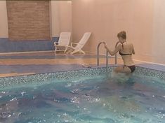 Полностью голая Анна Лутцева в сериале «Бандитский Петербург 8: Терминал» фото #2