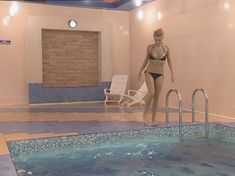 Полностью голая Анна Лутцева в сериале «Бандитский Петербург 8: Терминал» фото #4