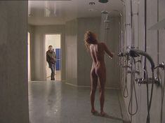 Полностью голая Анна Лутцева в сериале «Бандитский Петербург 8: Терминал» фото #14