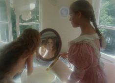 Елена Корикова обнажила грудь в фильме «Барышня-крестьянка» фото #19