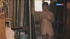 Юлия Пожидаева оголила попу в сериале «Бедные родственники»