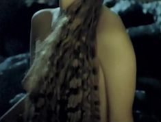 Александра Колкунова оголила грудь и попу в фильме «Бейбарс»