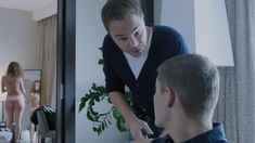 Яркая Екатерина Кабак оголила грудь и попу в российском сериале «Бесстыдники» фото #22