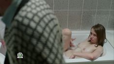 Голая грудь Яны Енжаевой в сериале «Бесстыдники (Россия)» фото #66