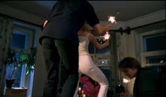 Анна Троянская снялась голой в сериале «Бригада» фото #30