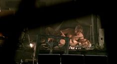 Голая грудь Яны Шивковой в фильме «Бумер» фото #1