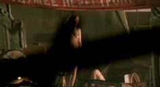 Голая грудь Яны Шивковой в фильме «Бумер» фото #6