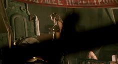 Голая грудь Яны Шивковой в фильме «Бумер» фото #7