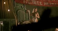 Голая грудь Яны Шивковой в фильме «Бумер» фото #10