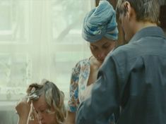 Светлана Смирнова-Марцинкевич засветила голую грудь в фильме «В субботу» фото #1