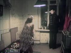 Анжелика Неволина оголила грудь и попу в фильме «Виктория»