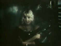 Голая попка Анны Тихоновой в фильме «Влюбленный манекен» фото #1