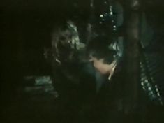 Голая попка Анны Тихоновой в фильме «Влюбленный манекен» фото #2