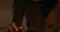 Агния Кузнецова показала голую грудь в фильме «Все умрут, а я останусь» фото #6