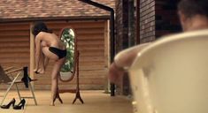 Красотка Ольга Филиппова оголила попу в фильме «Выход» фото #8
