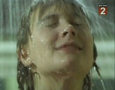 Людмила Нильская оголила грудь в фильме «Где-то плачет иволга...» фото #1