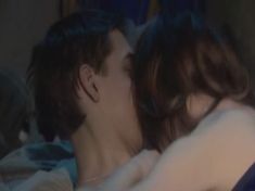 Евгения Белобородова оголила грудь в сериале «Гончие 2» фото #8