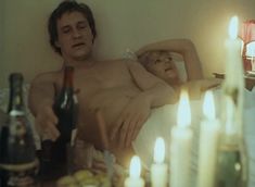 Страстная Александра Захарова засветила сиськи в фильме «Графиня» фото #1
