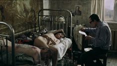 Агния Кузнецова оголила грудь и попу в фильме «Груз 200» фото #10