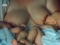 Шикарные сиськи Елены Костиной в фильме «Дафнис и Хлоя» фото #1