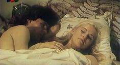 Засвет груди Елены Кондулайнен в фильме «Две версии одного столкновения»