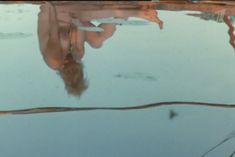 Наталья Гундарева оголила грудь в фильме «Две стрелы. Детектив каменного века» фото #1