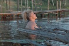 Наталья Гундарева оголила грудь в фильме «Две стрелы. Детектив каменного века» фото #3