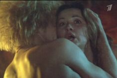 Ольга Кабо снялась голой в фильме «Две стрелы. Детектив каменного века» фото #16