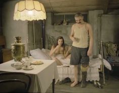 Вера Сотникова показала оголила грудь и попу в фильме «Десять лет без права переписки» фото #2