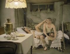 Вера Сотникова показала оголила грудь и попу в фильме «Десять лет без права переписки» фото #3