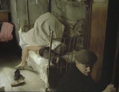 Вера Сотникова показала оголила грудь и попу в фильме «Десять лет без права переписки» фото #8