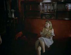 Вера Сотникова показала оголила грудь и попу в фильме «Десять лет без права переписки» фото #18