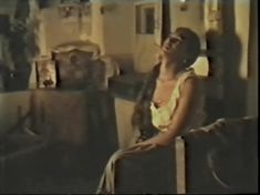 Татьяна Скороходова засветила грудь в фильме «Дина» фото #6