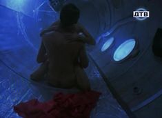 Шикарные голые сиськи Дарьи Поверенновой в сериале «Дневники «Красной туфельки»» фото #33