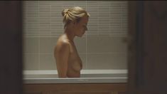 Александра Ребенок снялась полностью голой в фильме «До свидания мама» фото #41