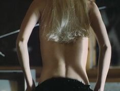 Екатерина Кмит засветила грудь в фильме «Дом свиданий» фото #6